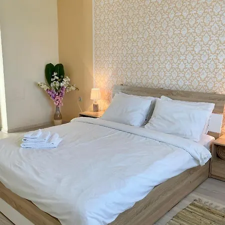 Sunny Julia's Place Varna